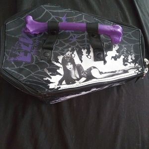 Elvira KREEPSVILLE 666 coffin purse